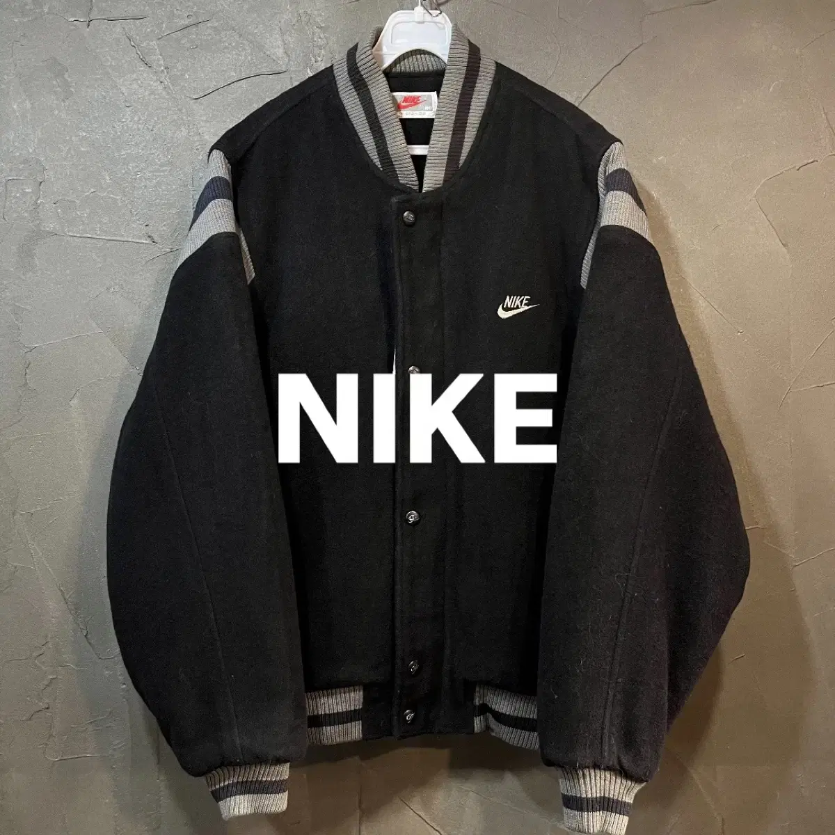 [L] NIKE 나이키 삼나스포츠 올드스쿨 바시티